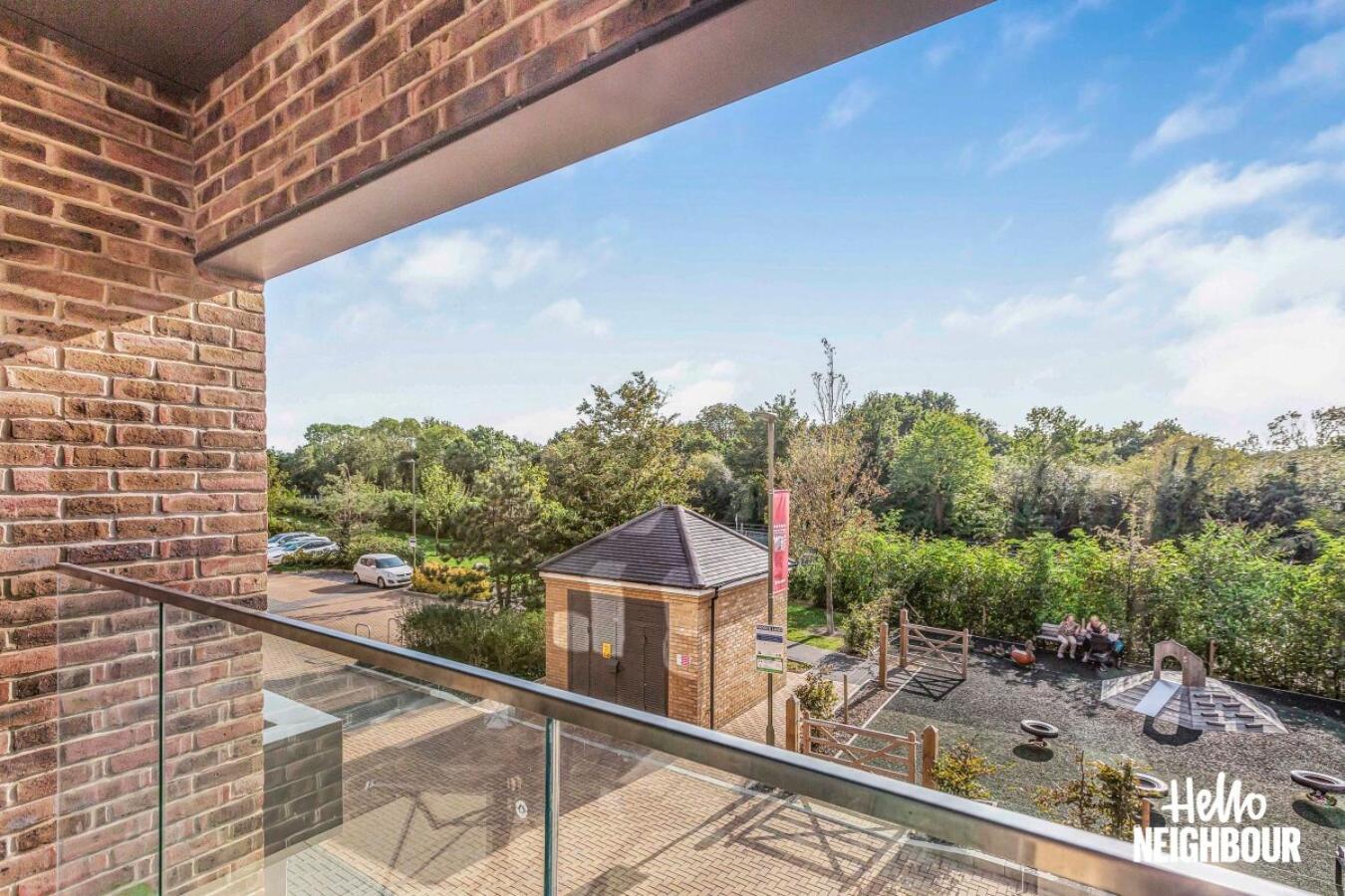 Modern 1 Bedroom Apartment With Parking In Colindale, London Edgware Exterior foto